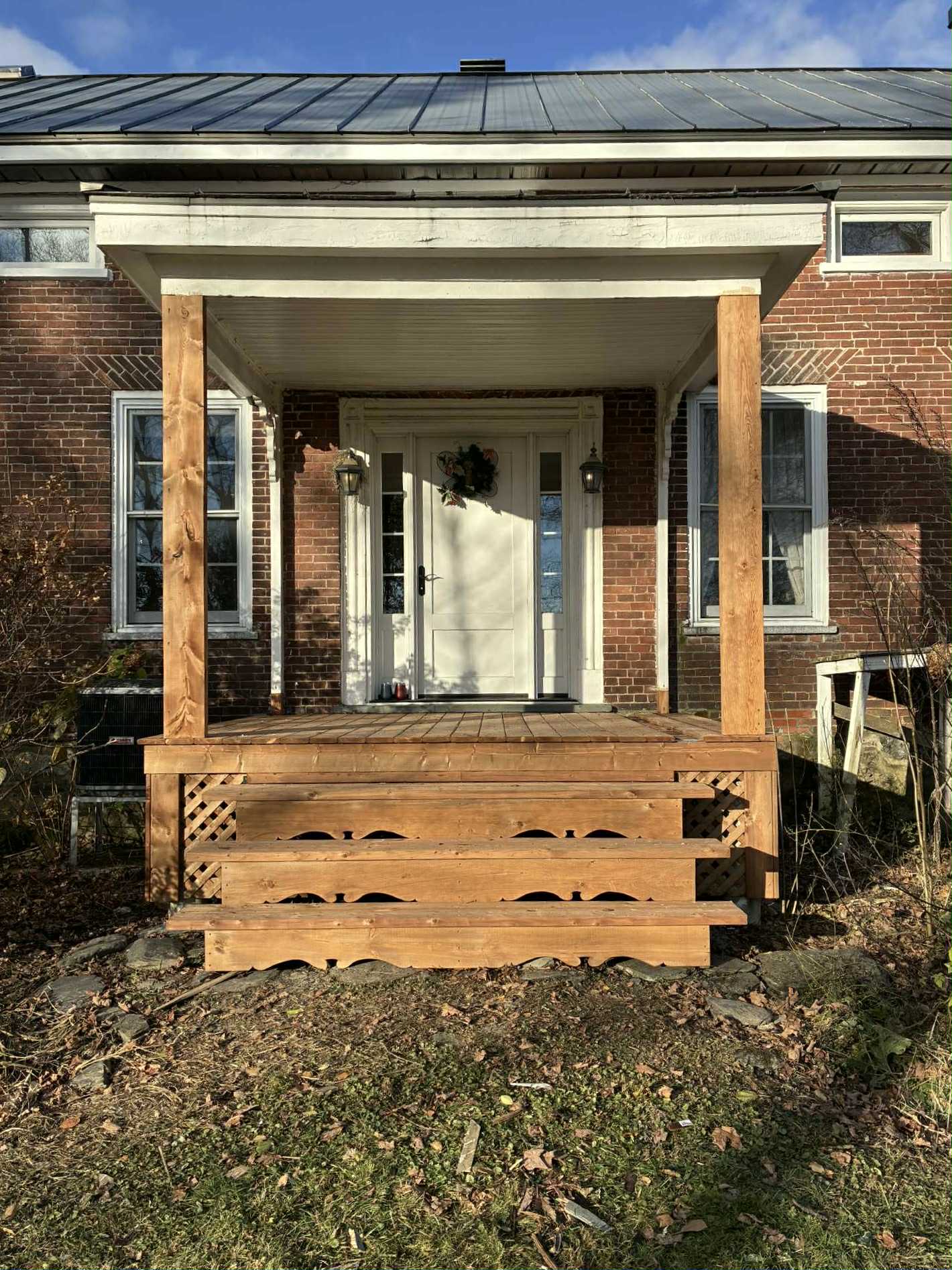 Réalisation d'un balcon avant de maison 